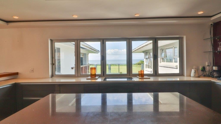 5 Bedroom Property for Sale in Gonubie Eastern Cape